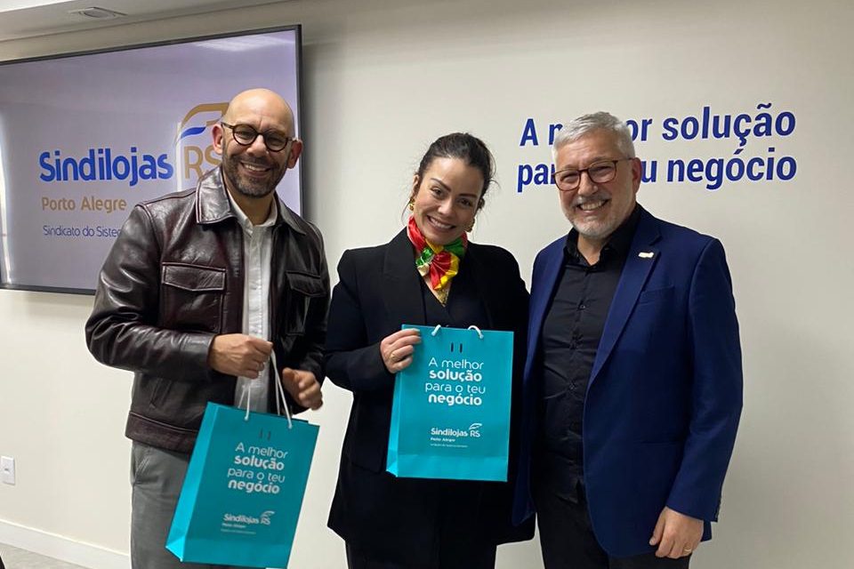 Diretoria do Sindilojas Porto Alegre recebe Diretora da Comunicação e Marketing da Secom e Diretor da agência HOC para apresentar campanha Ganha-Ganha